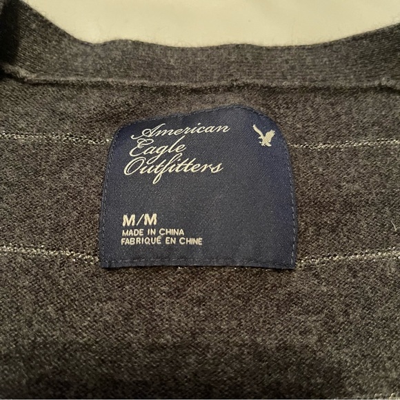American Eagle Outfitters Women’s Cardigan Grey Silver Stripe Medium - Picture 4 of 8